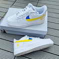 Bild in Galerie-Betrachter laden, Nike Air Force one Custom Ukraine Happy creative