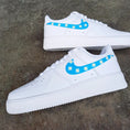 Bild in Galerie-Betrachter laden, Air Force 1 "Blue Daisy"