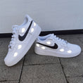 Bild in Galerie-Betrachter laden, Air Force 1 "Naruto Akatsuki Reflective"