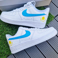 Bild in Galerie-Betrachter laden, Nike Air Force one Custom  Kasachstan Happy creative