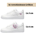 Load image into Gallery viewer, Sneakytats " Herz 0594
