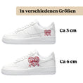 Load image into Gallery viewer, Sneakytats " Herz Schleife 0609
