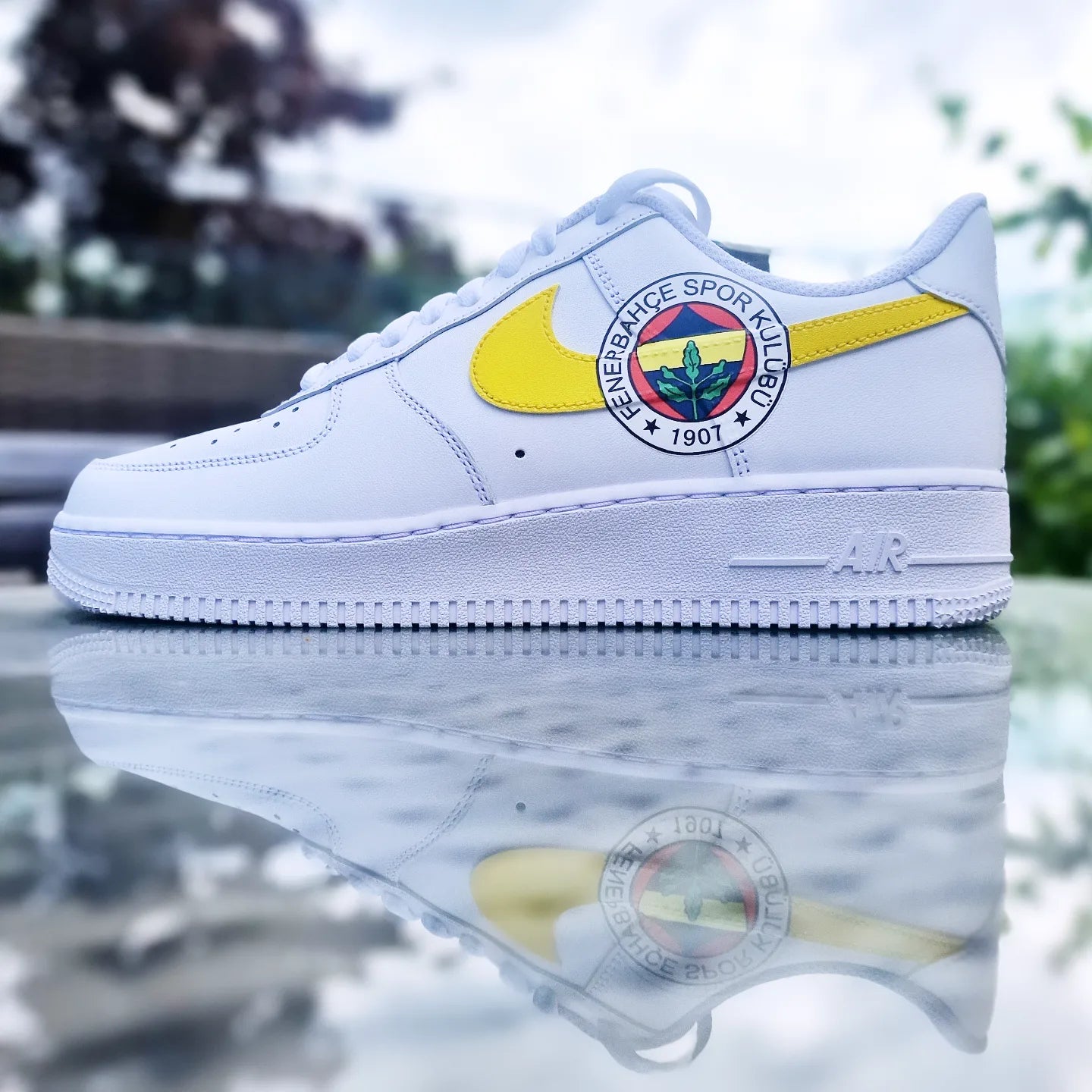 Nike-air-force-one-custom-sneaker-fenerbahce