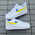 Bild in Galerie-Betrachter laden, Nike Air Force one Custom Ukraine Happy creative
