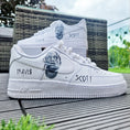 Bild in Galerie-Betrachter laden, Nike Air Force one Custom Travis Scott Happy creative
