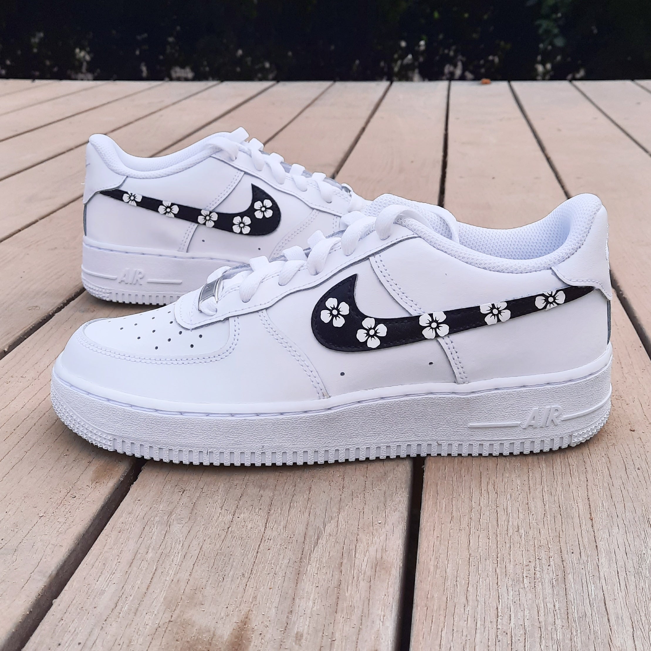 Black air forces with flowers online