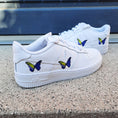 Bild in Galerie-Betrachter laden, Nike Air Force one Custom Sneaker bosnia Bosnien butterfly
