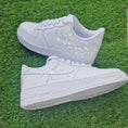 Bild in Galerie-Betrachter laden, Air Force 1 "Blossom Reflective"
