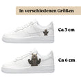 Load image into Gallery viewer, Bügelfolie für alle Schuhe zum personalisieren custom Sneaker Bär
