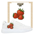 Load image into Gallery viewer, Bügelbilder einzigartige für viele verschiedene Schuhe drei Erdbeeren
