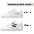 Load image into Gallery viewer, Bügelfolie für alle Schuhe zum personalisieren custom Sneaker Herz  Kroatien
