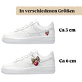 Bild in Galerie-Betrachter laden, Bügelfolie für alle Schuhe zum personalisieren custom Sneaker Kirsch Schleife
