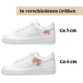 Bild in Galerie-Betrachter laden, Bügelbilder für verschiedene Sneaker Nike Adidas Schleife
