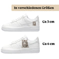 Load image into Gallery viewer, Bügelfolie für alle Schuhe zum personalisieren custom Sneaker weißer Tiger
