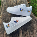 Bild in Galerie-Betrachter laden, Nike Air Force one Custom Schmetterling romania Happy creative
