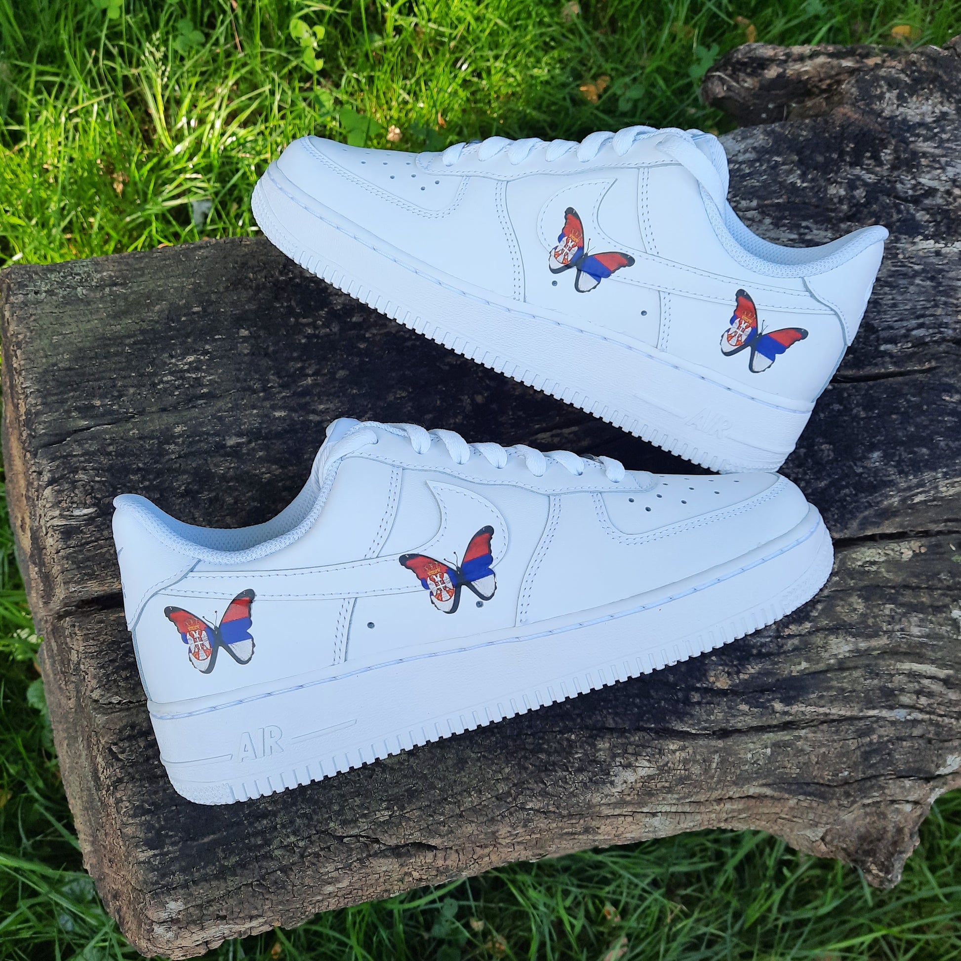 Nike Air Force one Custom Schmetterling Serbien Happy creative